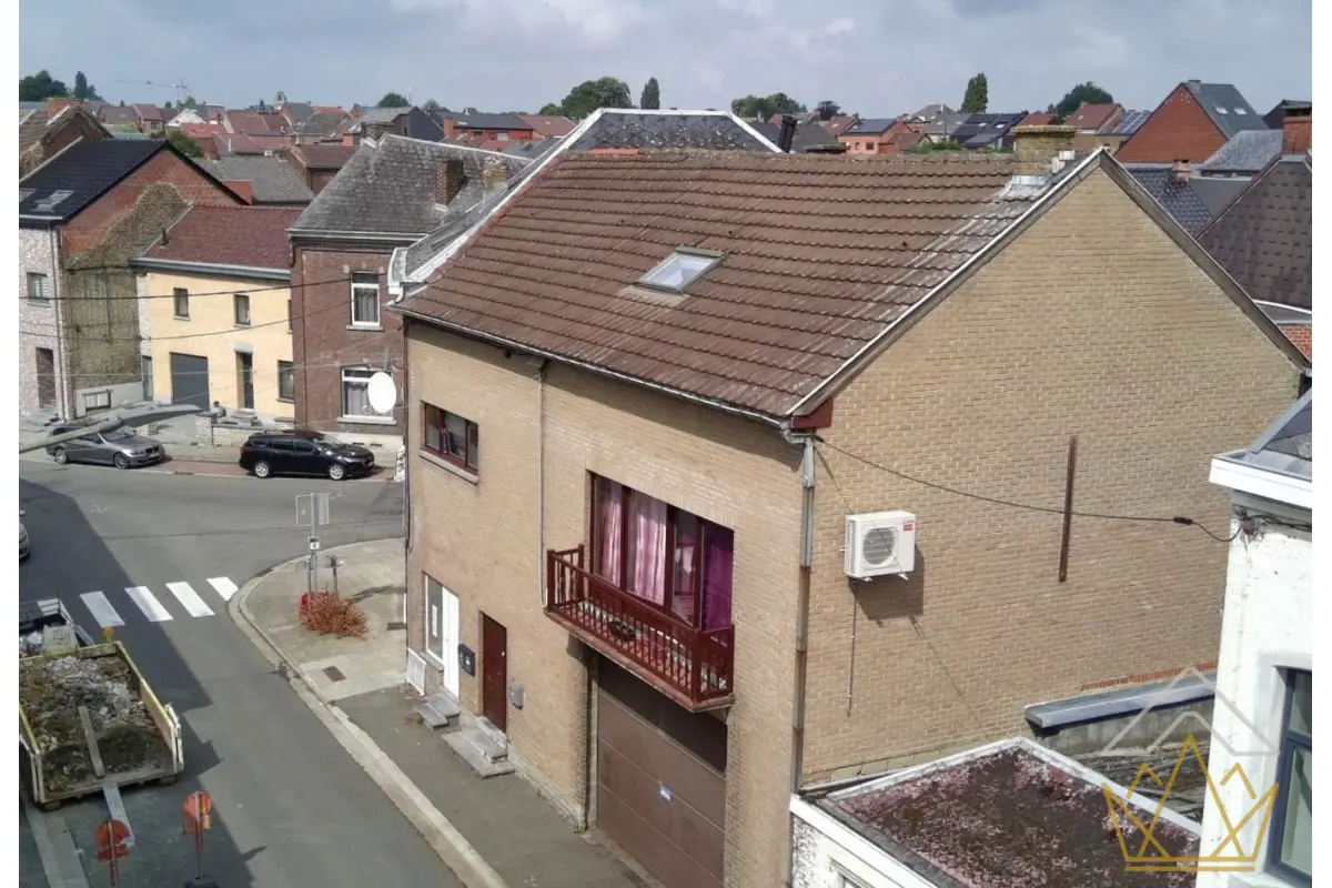 Maison à vendre à Chapelle-lez-Herlaimont 7160 230000.00€ 5 chambres 175.00m² - annonce 626314