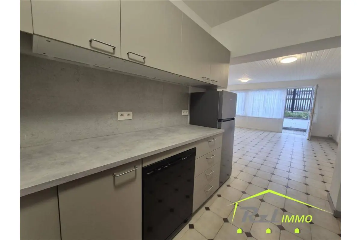 Appartement à louer à Mont-sur-Marchienne 6032 700.00€ 1 chambres 65.00m² - annonce 626412