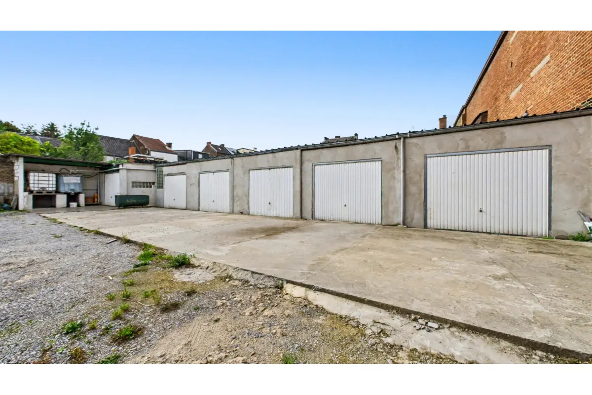 Box à vendre à Châtelet 6200 99000.00€  chambres m² - annonce 627243