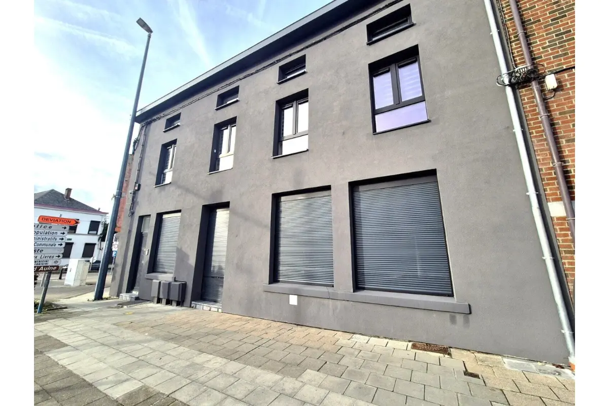 Appartement à  à Fontaine-l'Evêque 6140 595000.00€ 5 chambres 430.00m² - annonce 626848