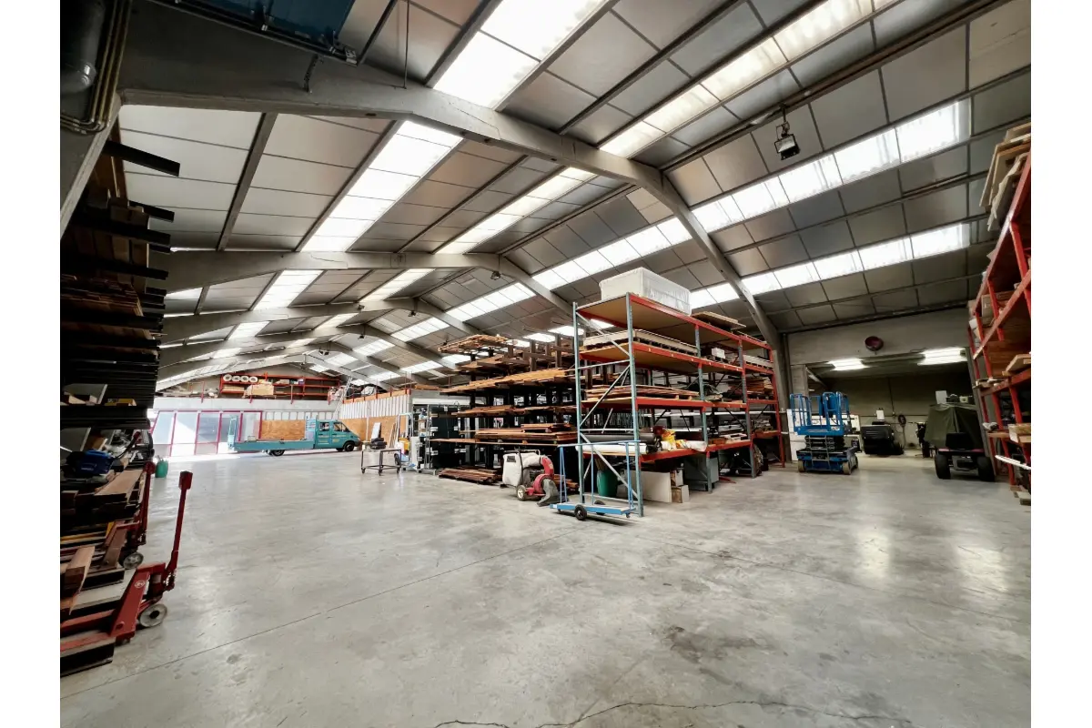 Commerce à vendre à Chièvres 7950 900000.00€  chambres 2854.00m² - annonce 627545