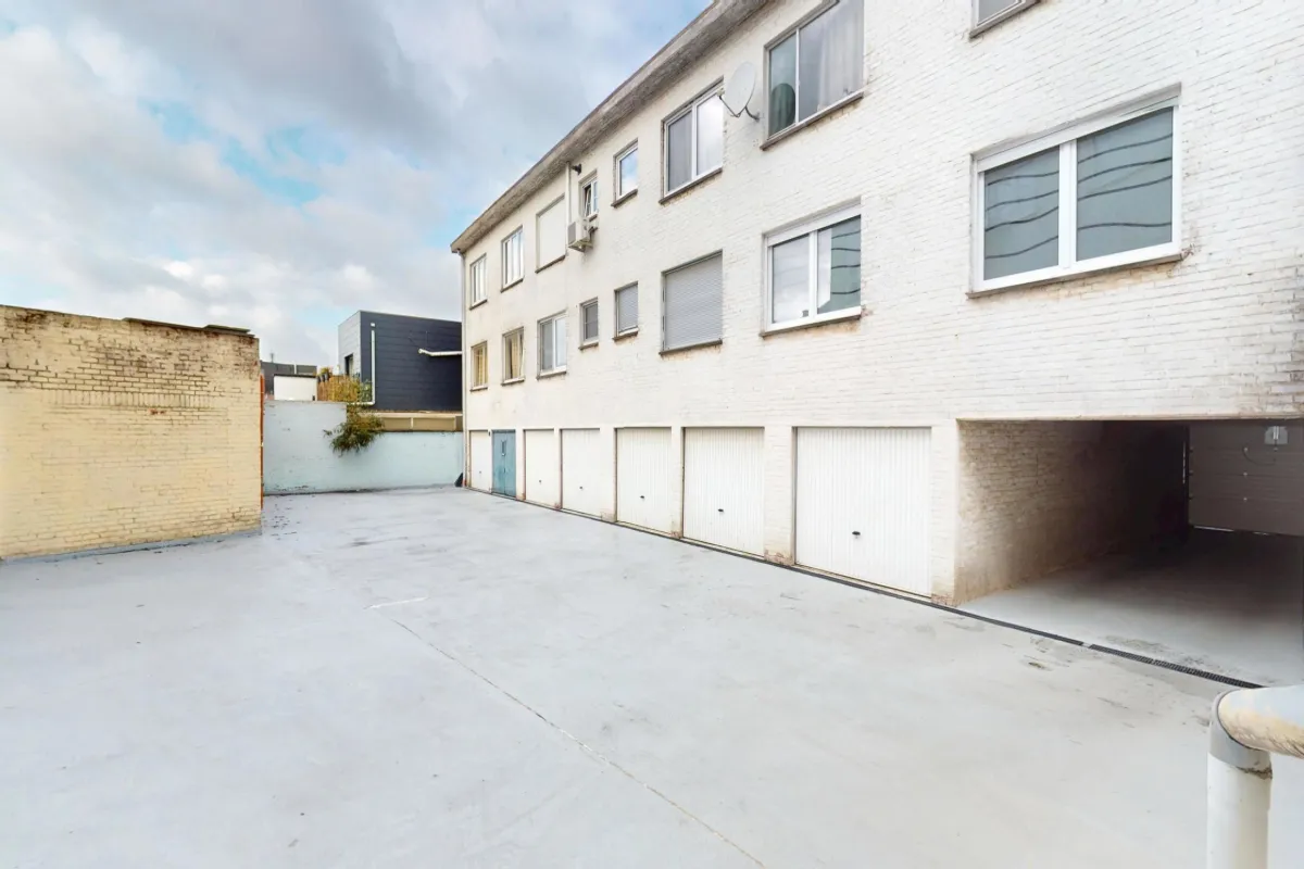 Commerce à  à La Louvière 7100 102000.00€  chambres 16.00m² - annonce 628244