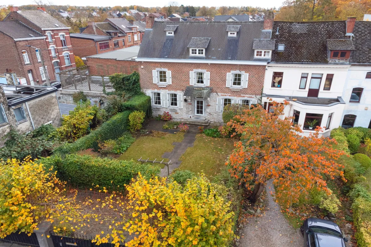 Maison à vendre à Mont-sur-Marchienne 6032 450000.00€ 5 chambres 279.00m² - annonce 628311