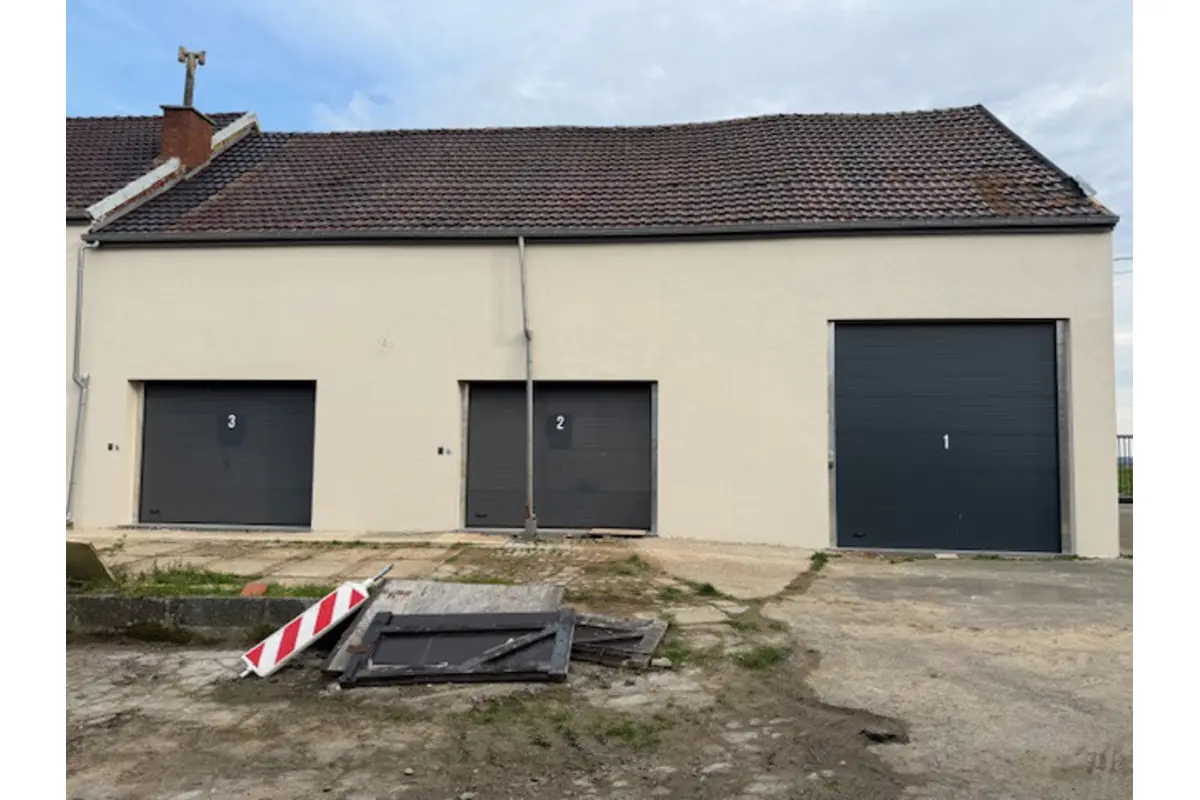 Commerce à louer à Fontaine-l'Evêque 6140 350.00€  chambres 35.00m² - annonce 628564