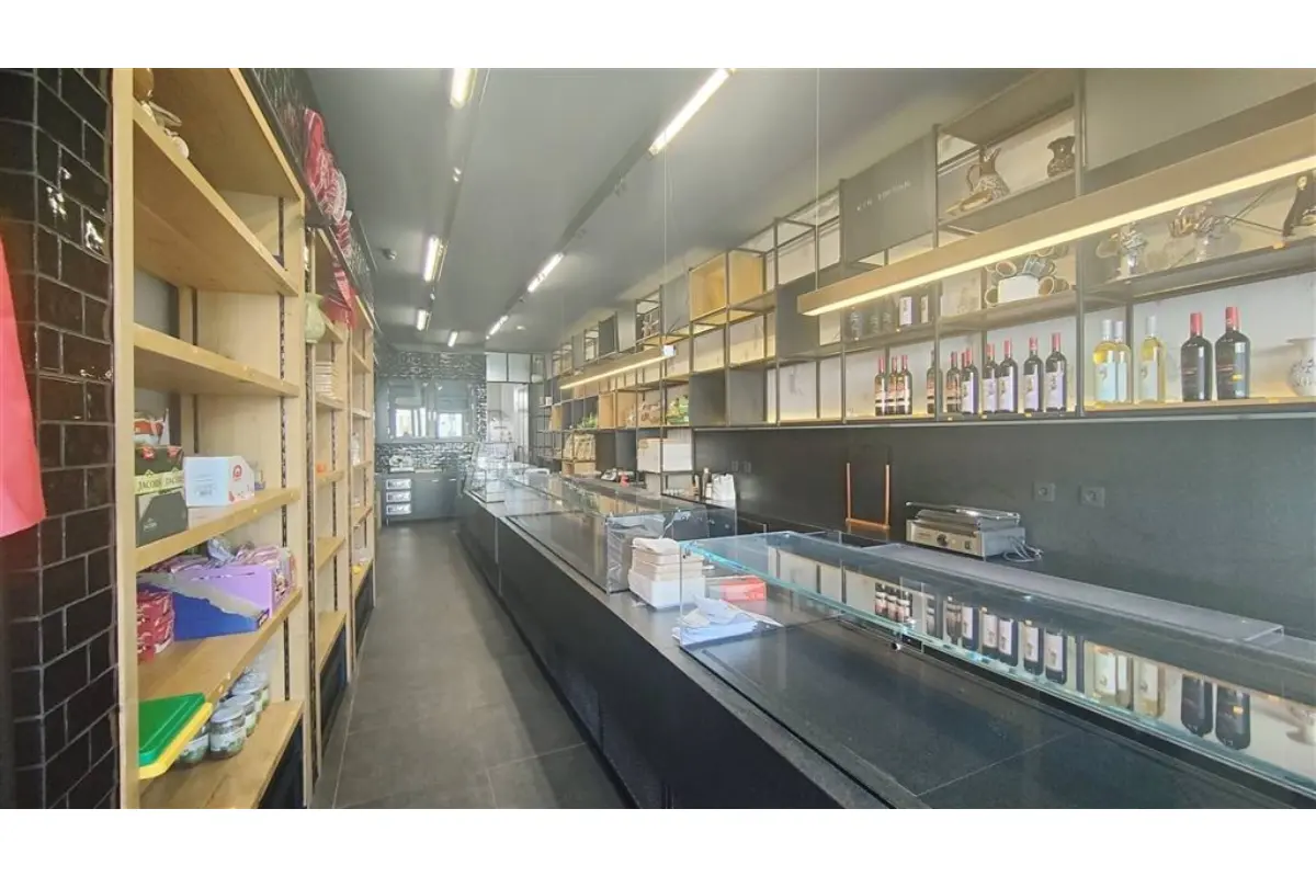 Commerce à louer à Tournai 7500 1100.00€  chambres m² - annonce 629392