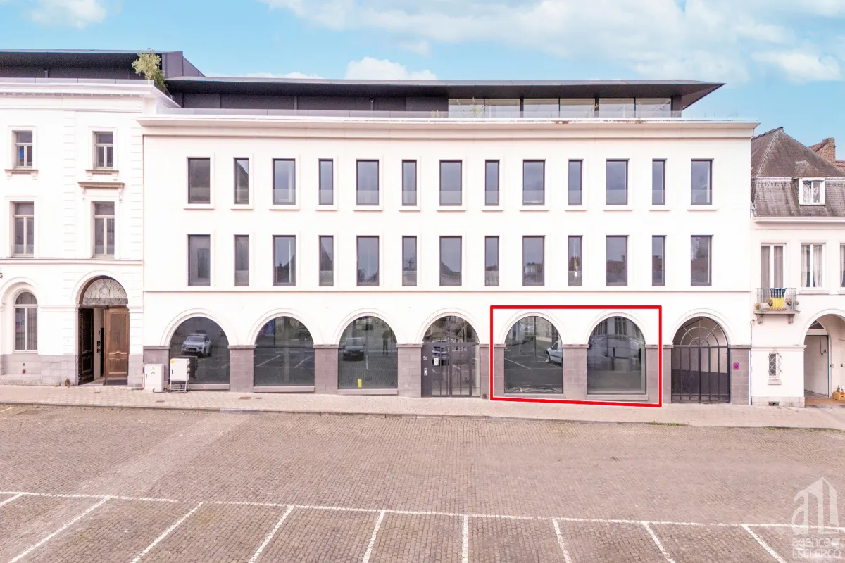 Commerce à  à Tournai 7500 425500.00€  chambres 184.00m² - annonce 629768