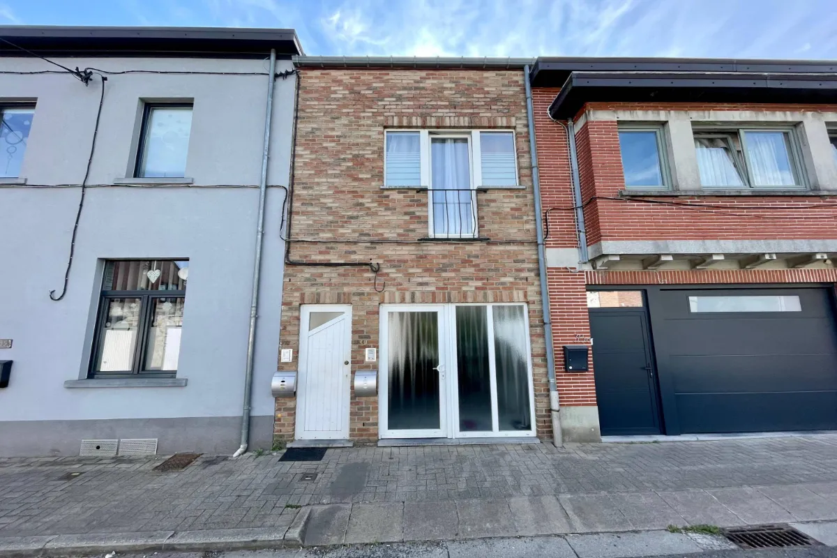 Immeuble de rapport - Immeuble à appartement à vendre à Fayt-lez-Manage 7170 210000.00€ 3 chambres 139.00m² - annonce 629986