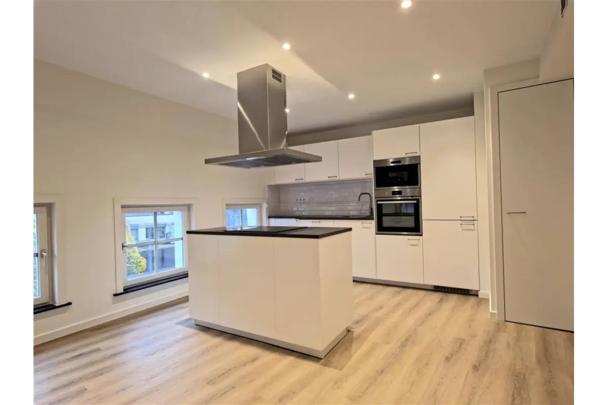 Appartement à  à Péruwelz 7600 730.00€ 2 chambres 99.00m² - annonce 654295