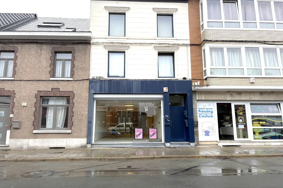 Commerce à  à La Louvière 7100 700.00€  chambres 90.00m² - annonce 629976