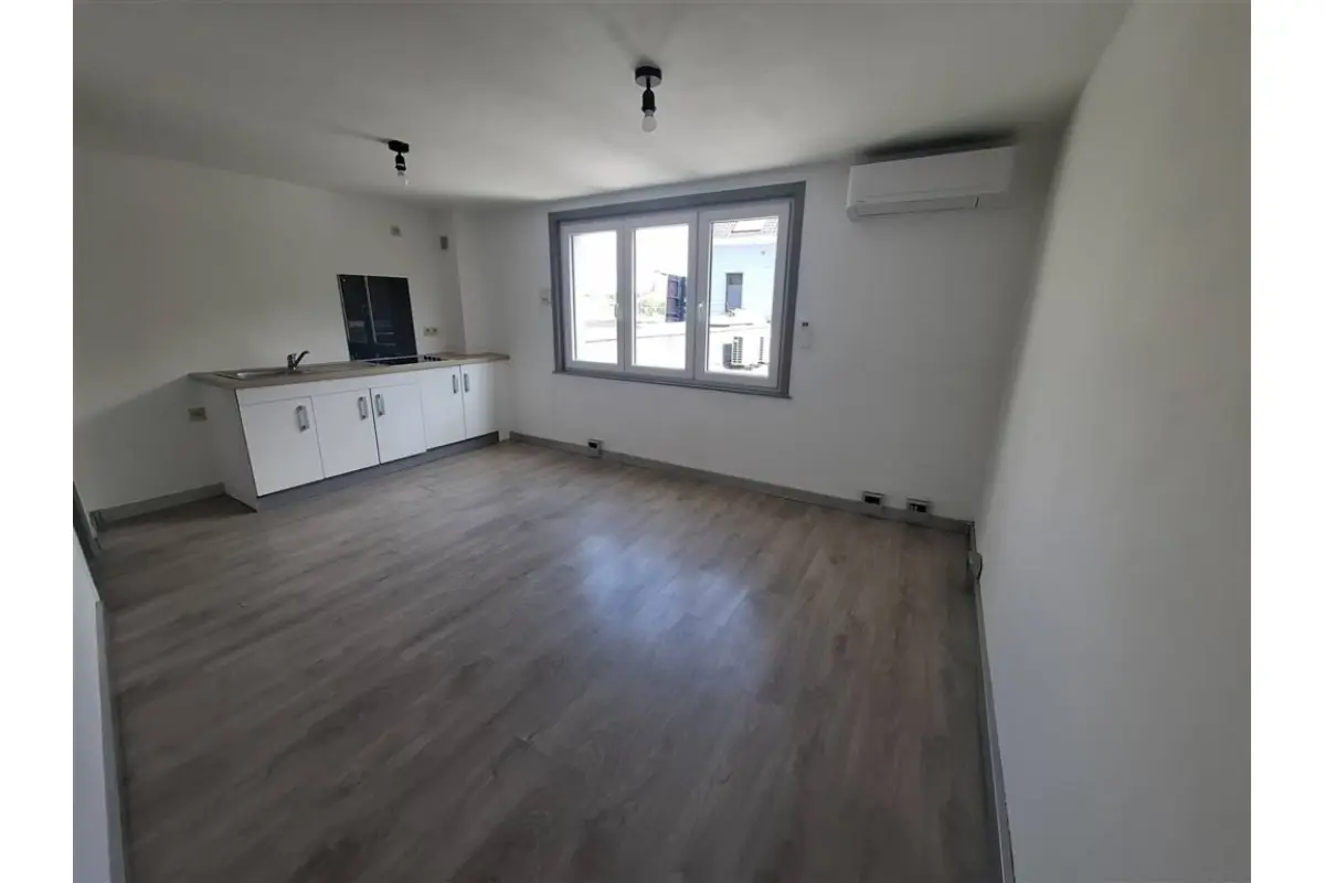 Commerce à louer à Mouscron 7700 450.00€  chambres 40.00m² - annonce 629838