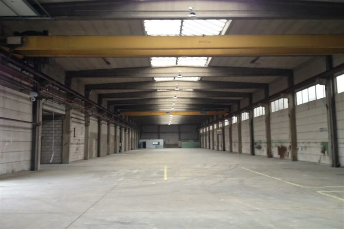 Commerce à louer à Manage 7170 5750.00€  chambres 2000.00m² - annonce 630942