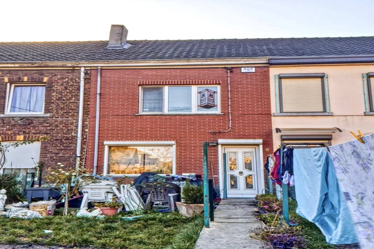 Maison à vendre à Mont-sur-Marchienne 6032 89000.00€ 3 chambres 100.00m² - annonce 630812