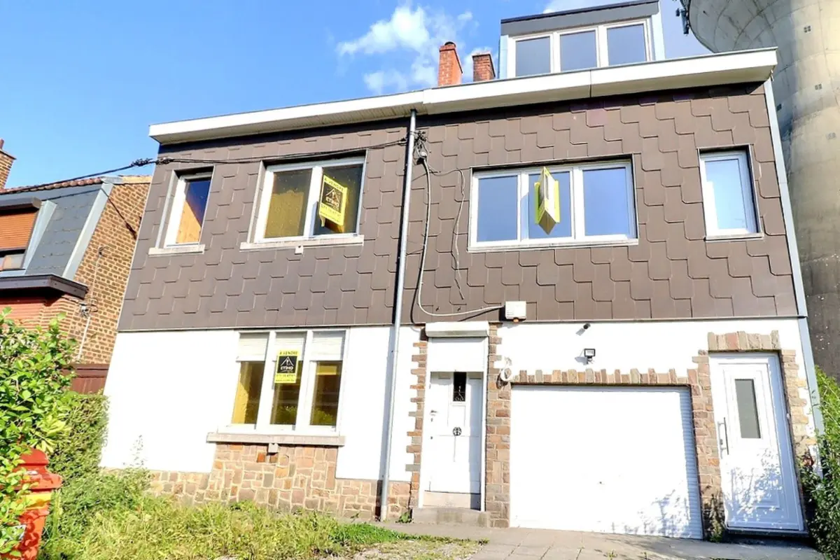 Immeuble de rapport - Immeuble à appartement à vendre à Marcinelle 6001 290000.00€ 5 chambres 180.00m² - annonce 631363