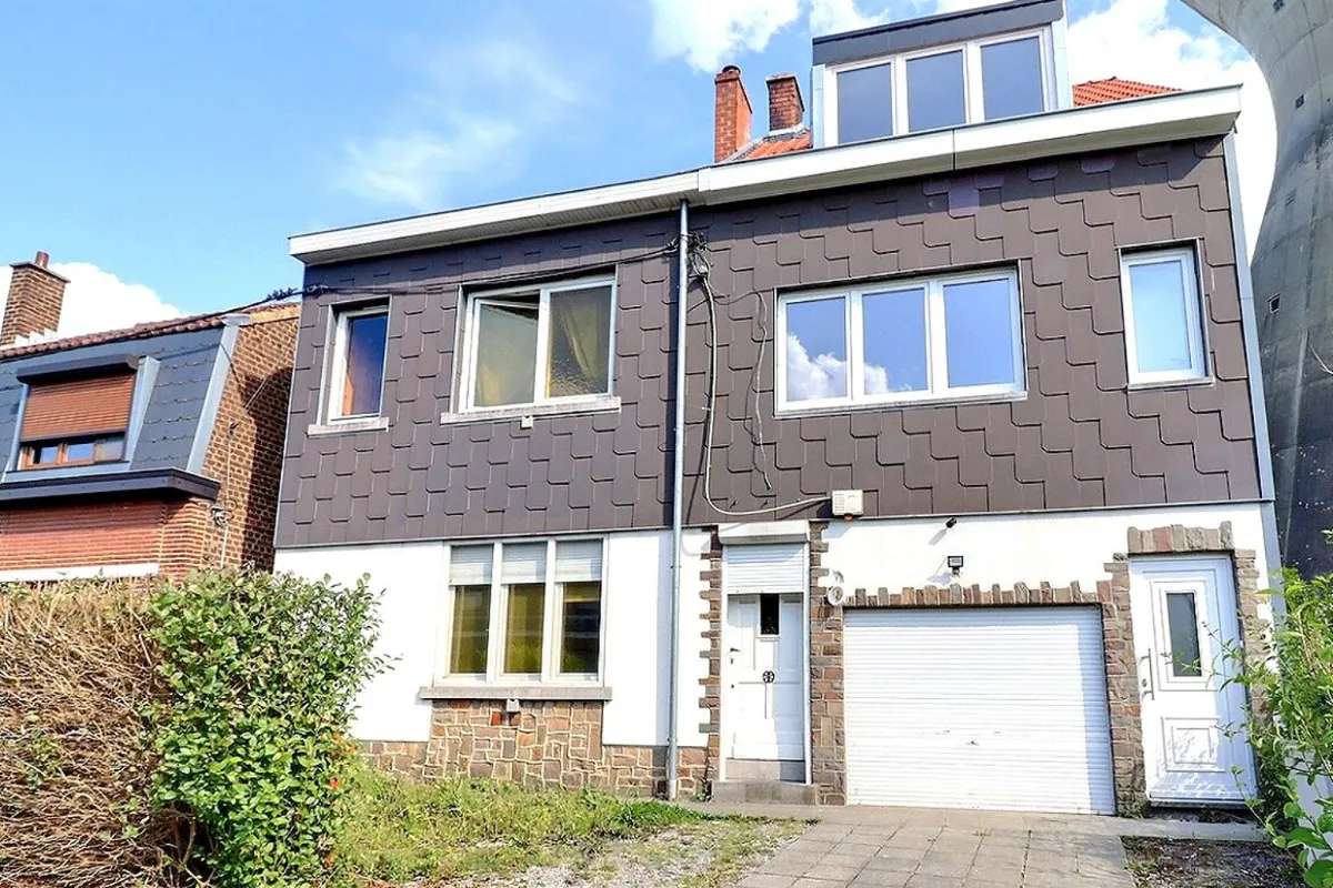 Maison à vendre à Marcinelle 6001 290000.00€ 5 chambres 180.00m² - annonce 631363