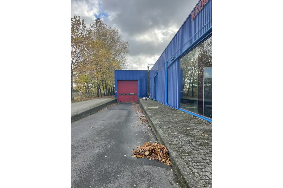 Commerce à louer à Jumet 6040 1650.00€  chambres 450.00m² - annonce 630888