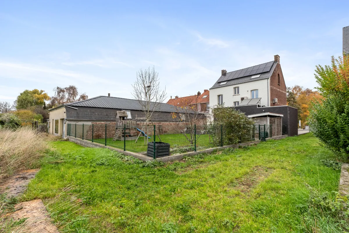 Commerce à vendre à Saint-Sauveur 7912 199500.00€  chambres 420.00m² - annonce 630841