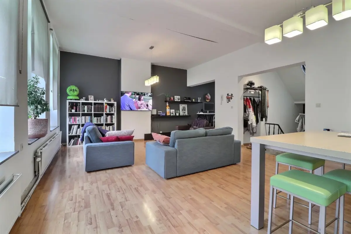 Appartement à vendre à Charleroi 6000 140000.00€ 3 chambres 120.00m² - annonce 631367