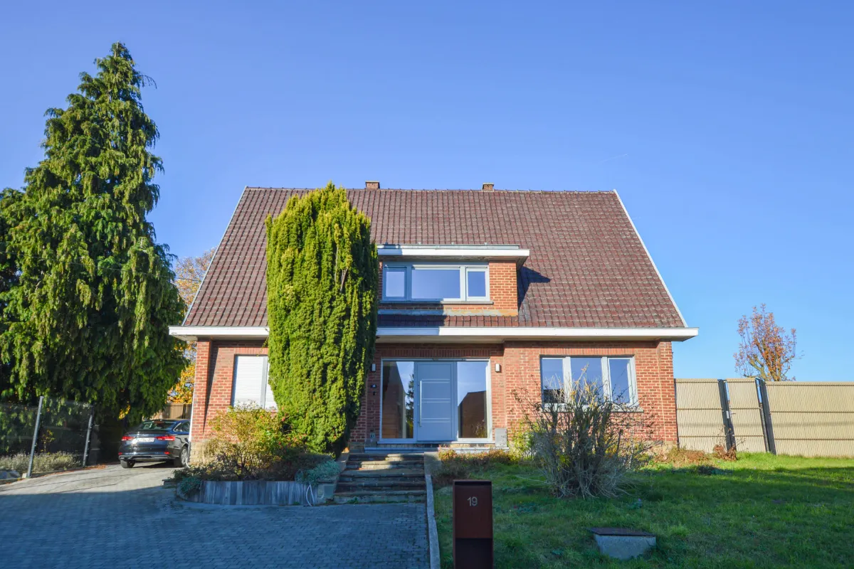 Villa à louer à Forchies-la-Marche 6141 1400.00€ 3 chambres 200.00m² - annonce 631028