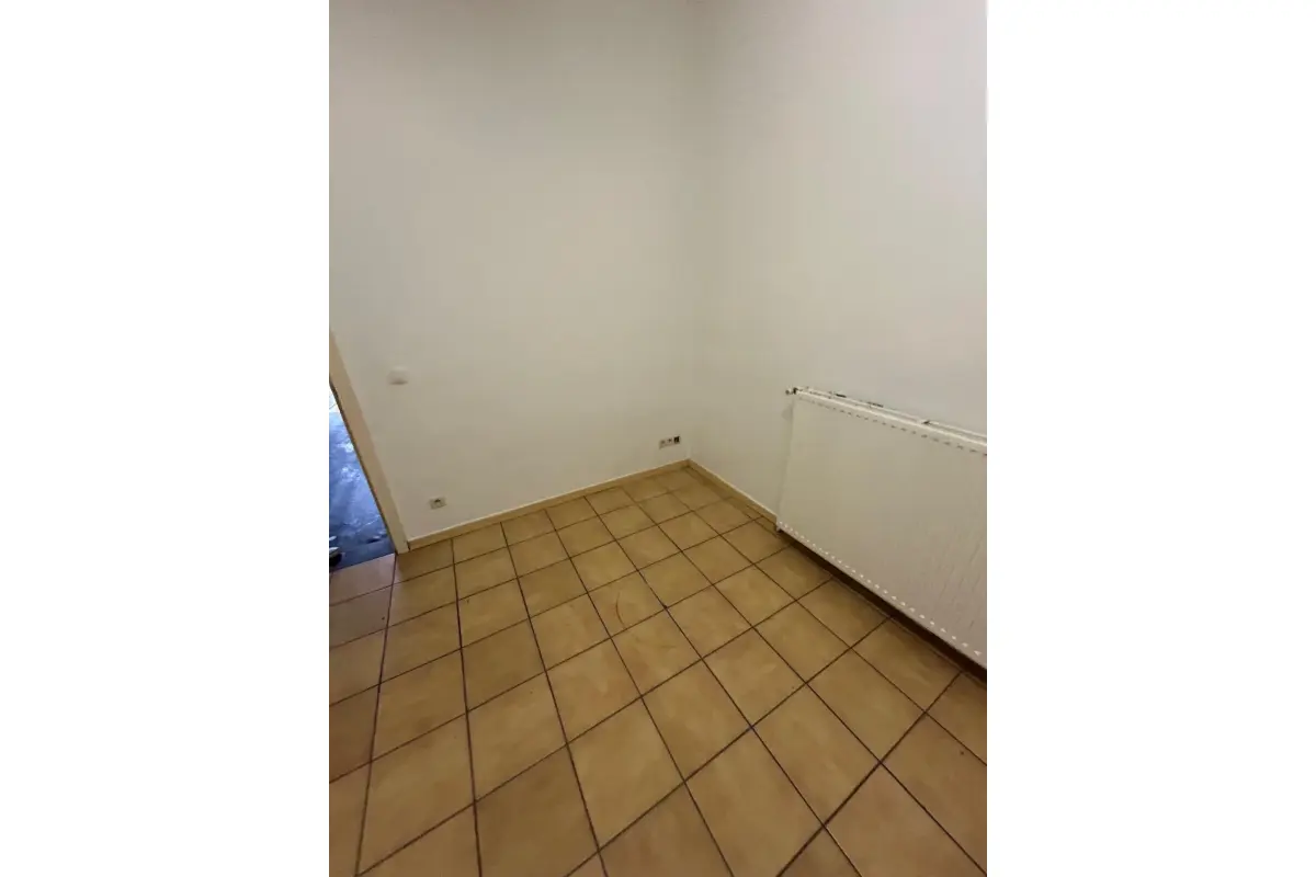 Studio à louer à Mouscron 7700 450.00€ 1 chambres 18.00m² - annonce 630941