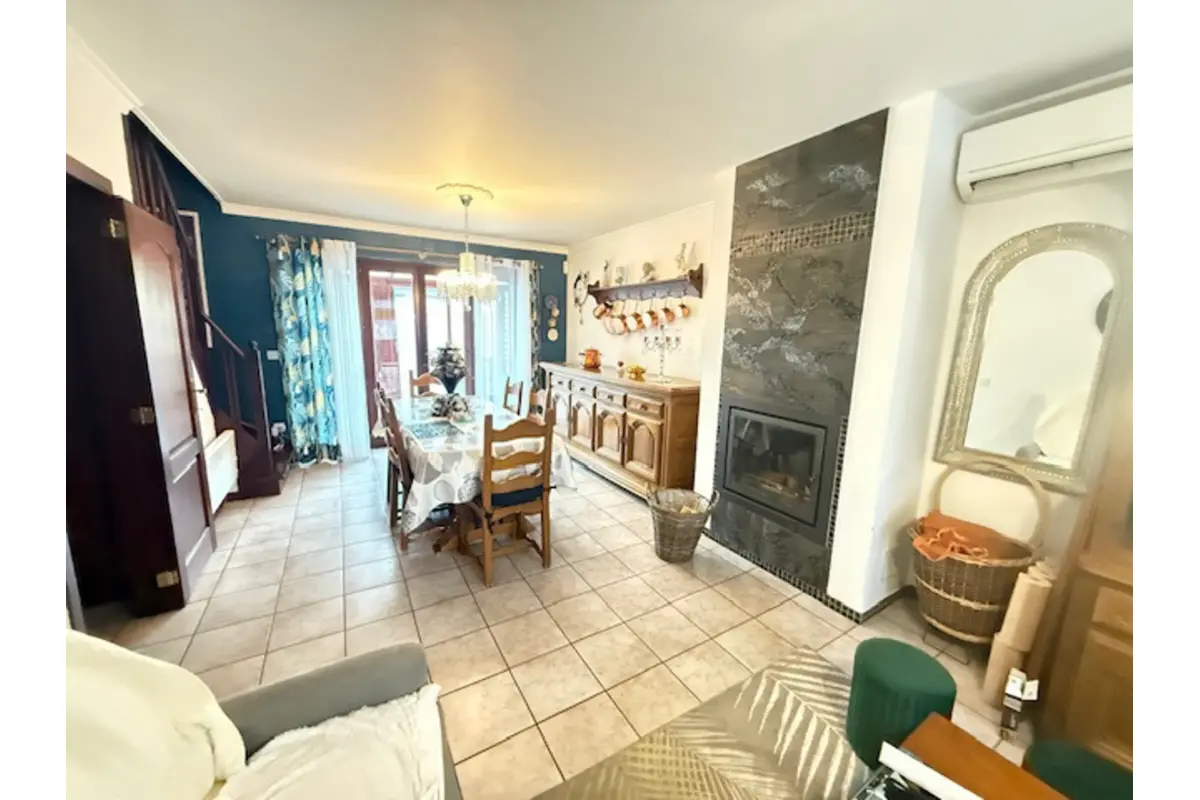 Maison à vendre à Bouffioulx 6200 340000.00€ 3 chambres m² - annonce 632197