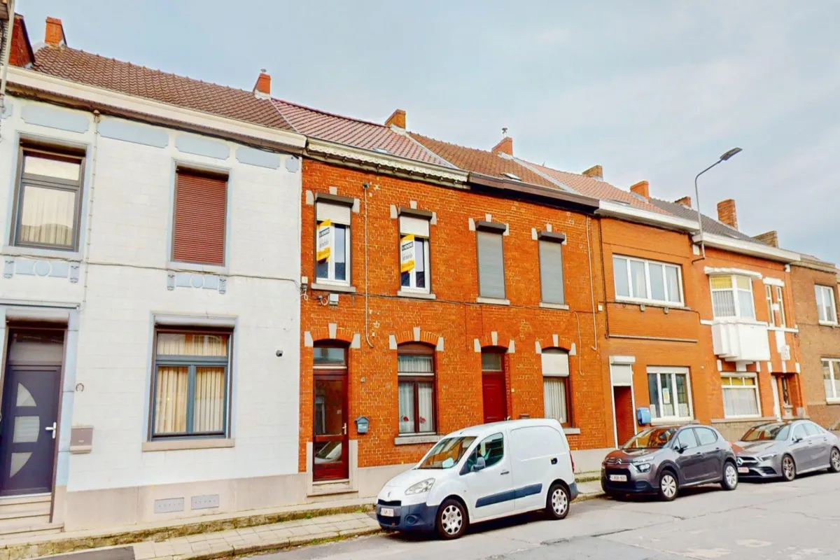 Maison à  à La Louvière 7100 150000.00€ 3 chambres 137.00m² - annonce 632749