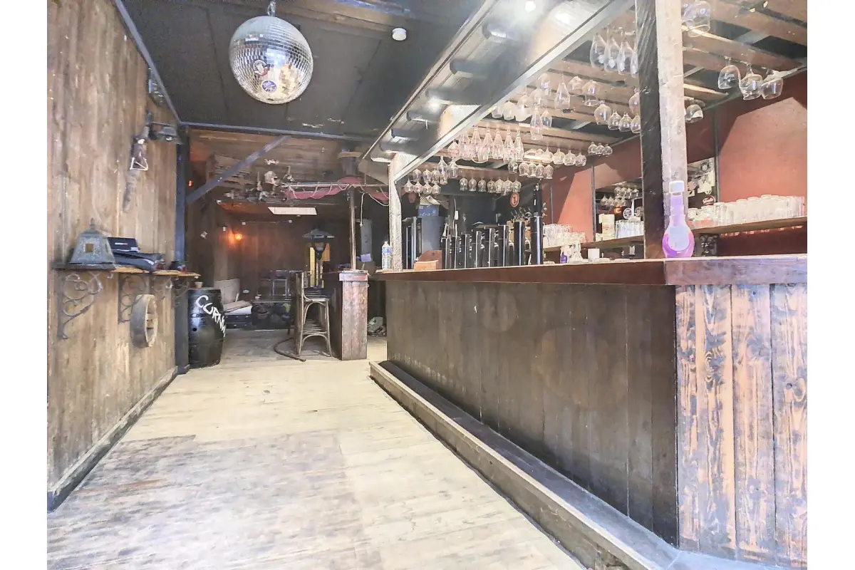 Commerce à louer à Tournai 7500 1000.00€  chambres 100.00m² - annonce 632962