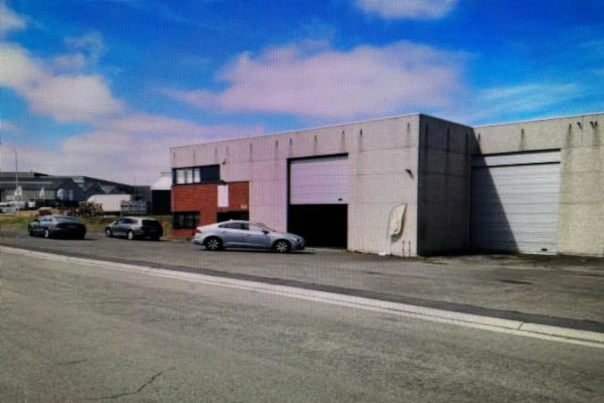 Commerce à  à Froyennes 7503 2400.00€  chambres m² - annonce 634006