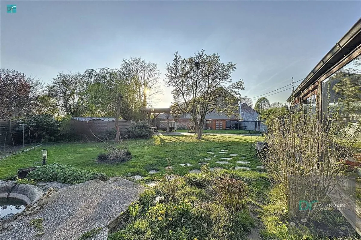 Maison à vendre à Frasnes-lez-Gosselies 6210 370000.00€ 3 chambres 285.00m² - annonce 634775