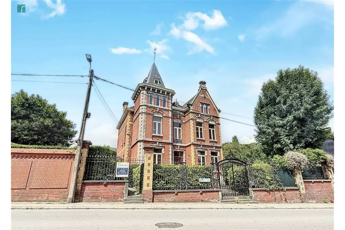 Commerce à vendre à Jumet 6040 495000.00€ 3 chambres 361.00m² - annonce 634759