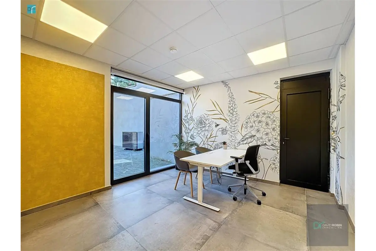 Commerce à louer à Fleurus 6220 750.00€  chambres m² - annonce 634773