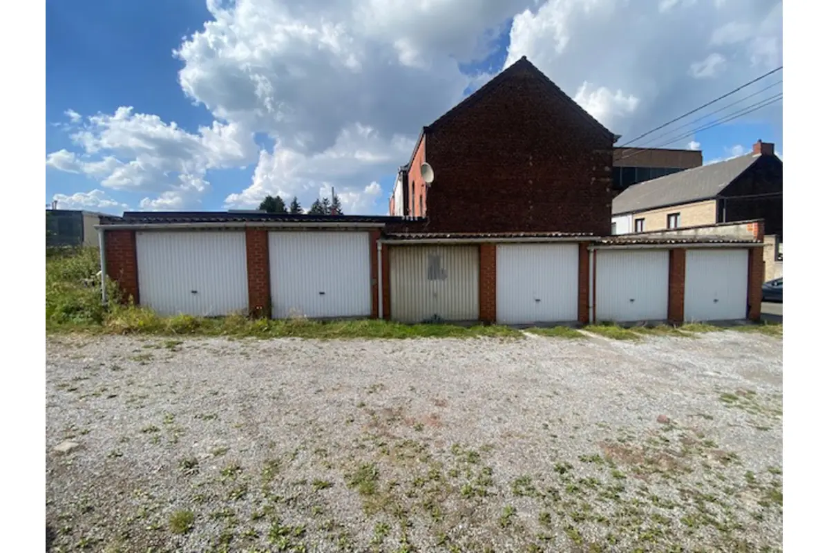 Parking / garage à vendre à Mont-sur-Marchienne 6032 96000.00€  chambres m² - annonce 634356