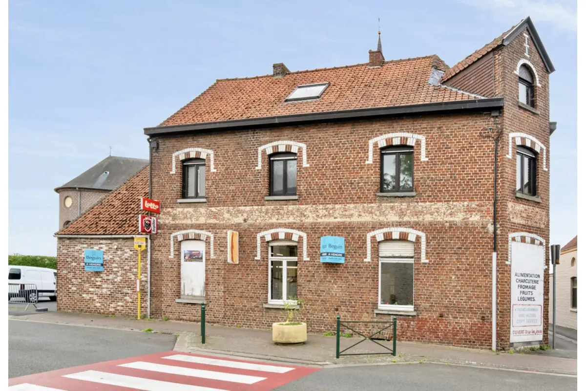 Immeuble mixte à vendre à Mont-de-l'Enclus 7750 299500.00€ 4 chambres 483.00m² - annonce 634523