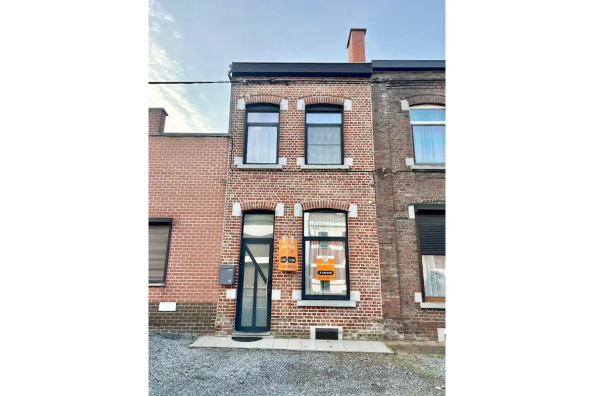 Maison à louer à Saint-Symphorien 7030 1100.00€ 4 chambres 150.00m² - annonce 634652