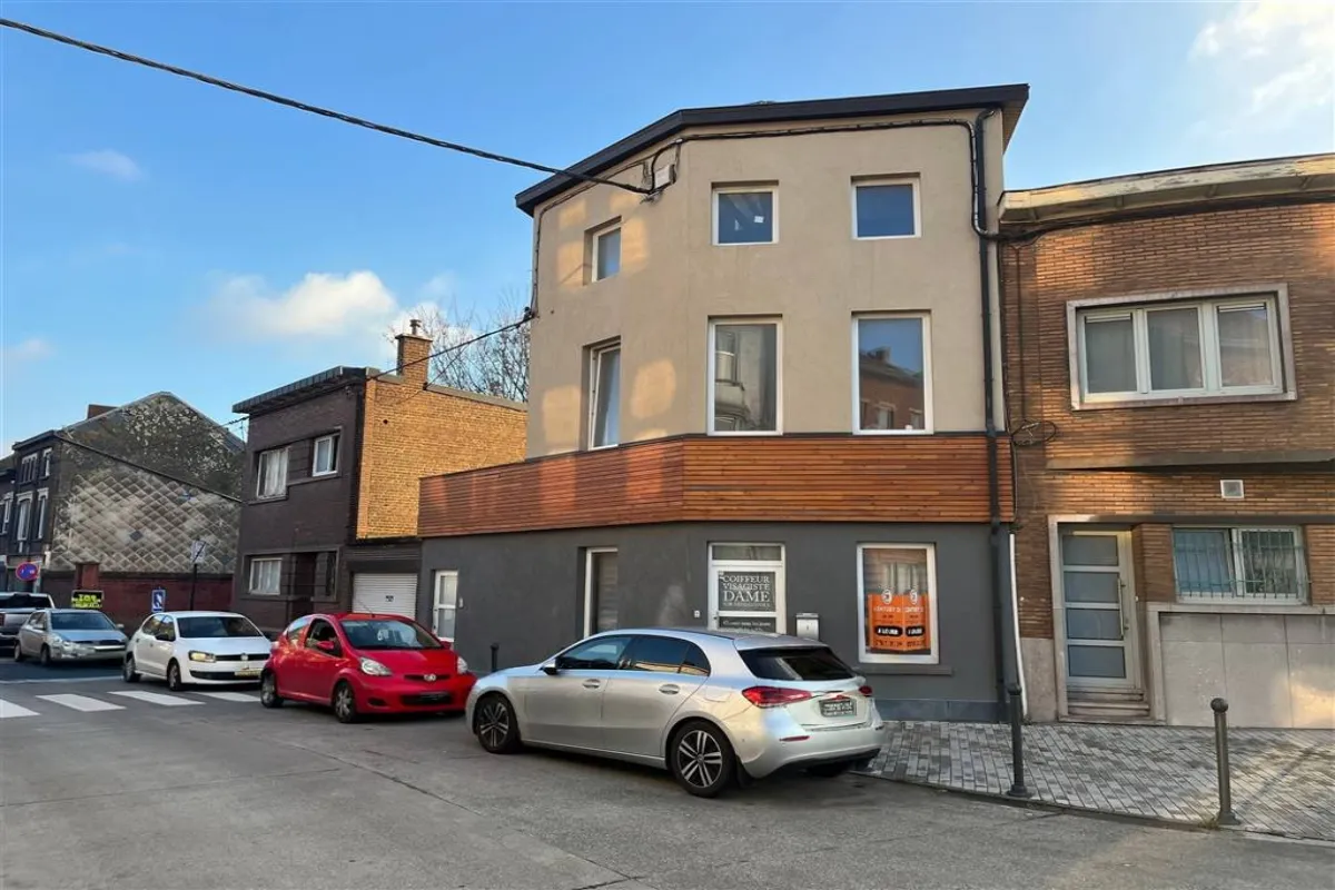 Commerce à louer à Charleroi 6000 1000.00€  chambres 75.90m² - annonce 635468