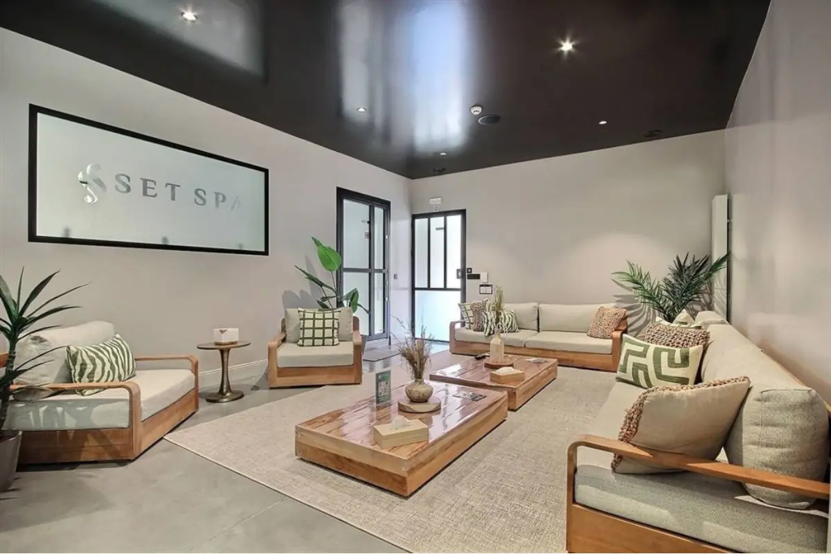 Commerce à vendre à Mouscron 7700 331500.00€  chambres m² - annonce 635560