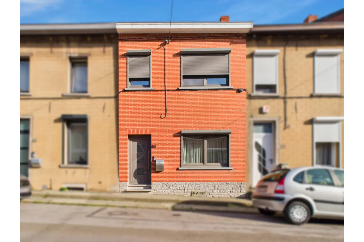 Maison à  à La Louvière 7100 120000.00€ 2 chambres 123.00m² - annonce 636192