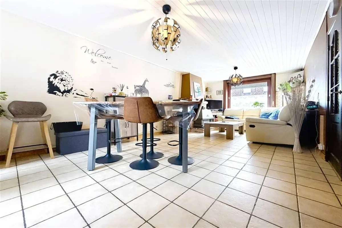 Maison à vendre à Mouscron 7700 169000.00€ 3 chambres 141.00m² - annonce 637521