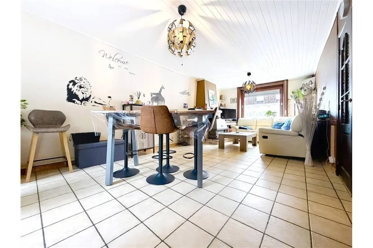 Maison à vendre à Mouscron 7700 169000.00€ 3 chambres 141.00m² - annonce 637521