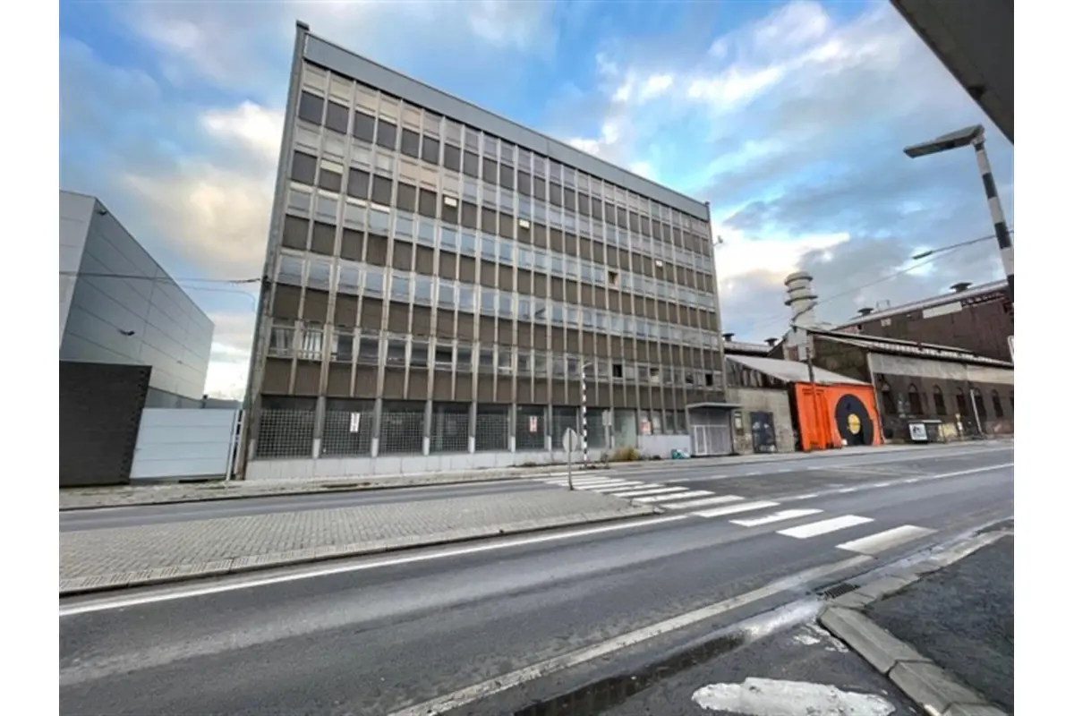 Commerce à  à Marchienne-au-Pont 6030 1400.00€  chambres 380.00m² - annonce 637606