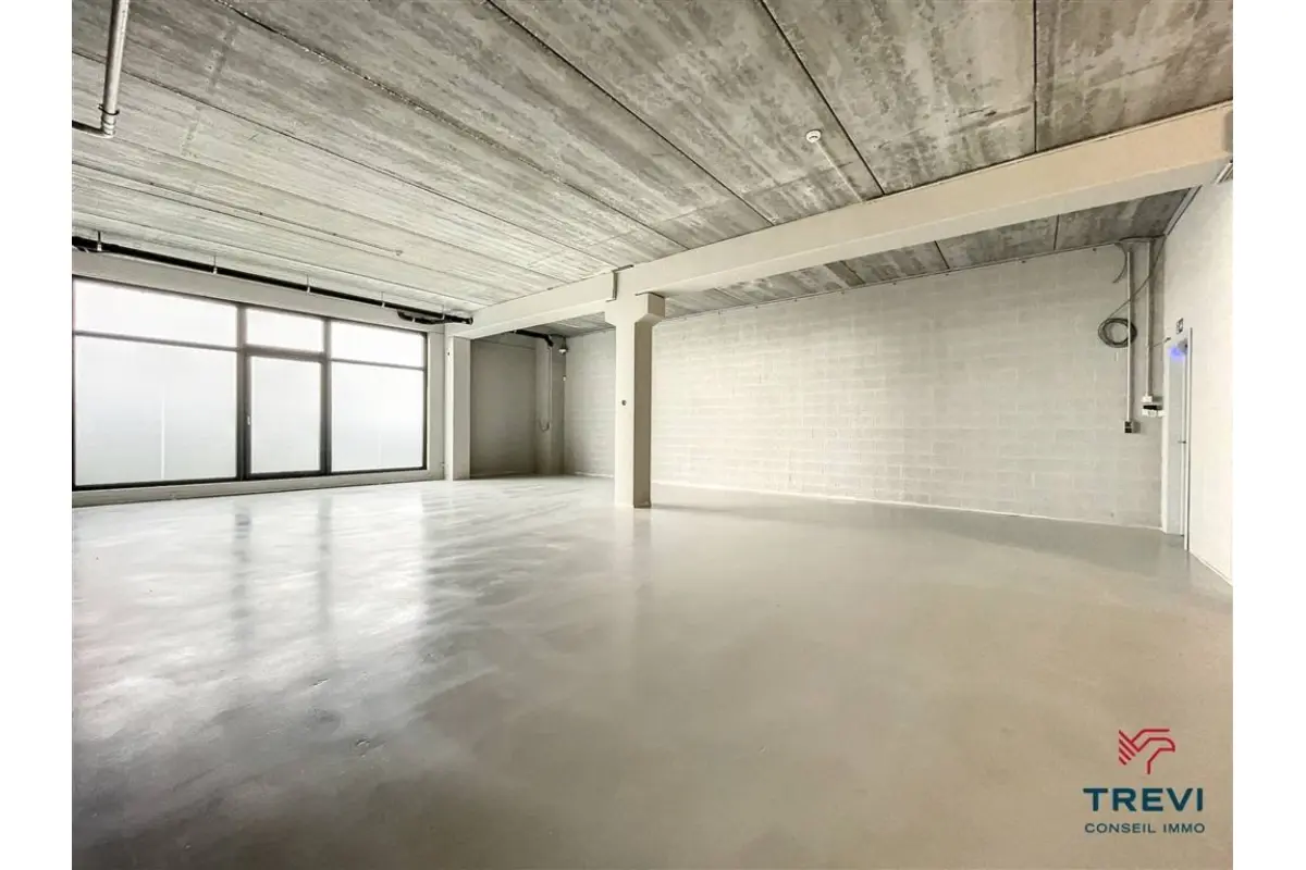 Commerce à louer à Braine-le-Comte 7090 840.00€  chambres m² - annonce 636926