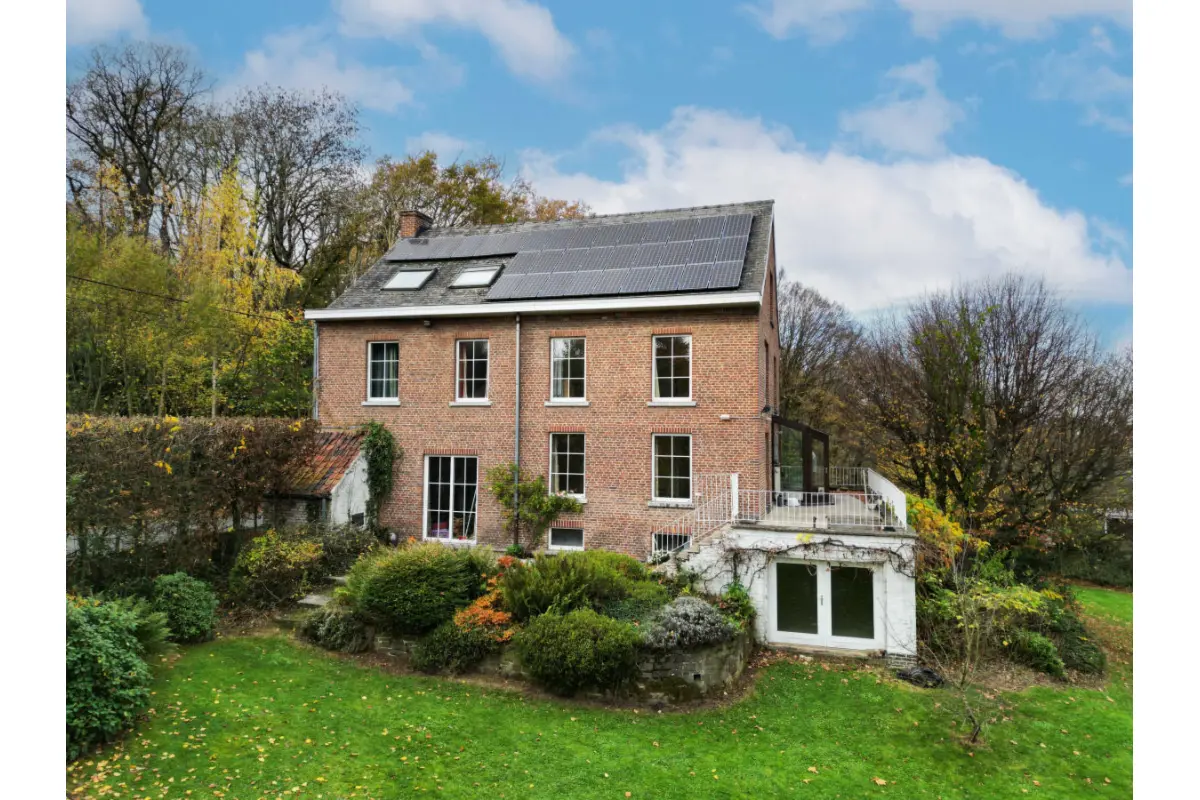 Maison à vendre à Montigny-le-Tilleul 6110 488000.00€ 8 chambres 400.00m² - annonce 639014