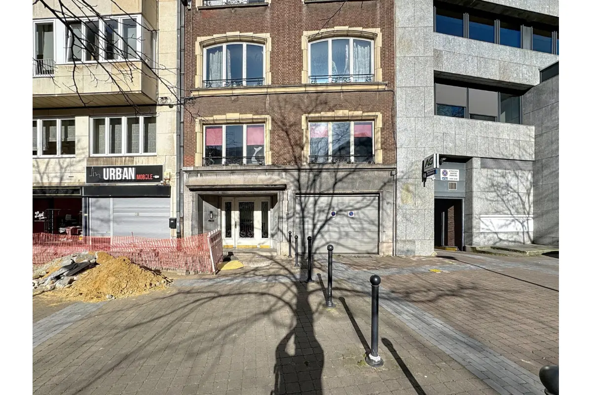 Commerce à  à Charleroi 6000 65000.00€  chambres 130.00m² - annonce 638995