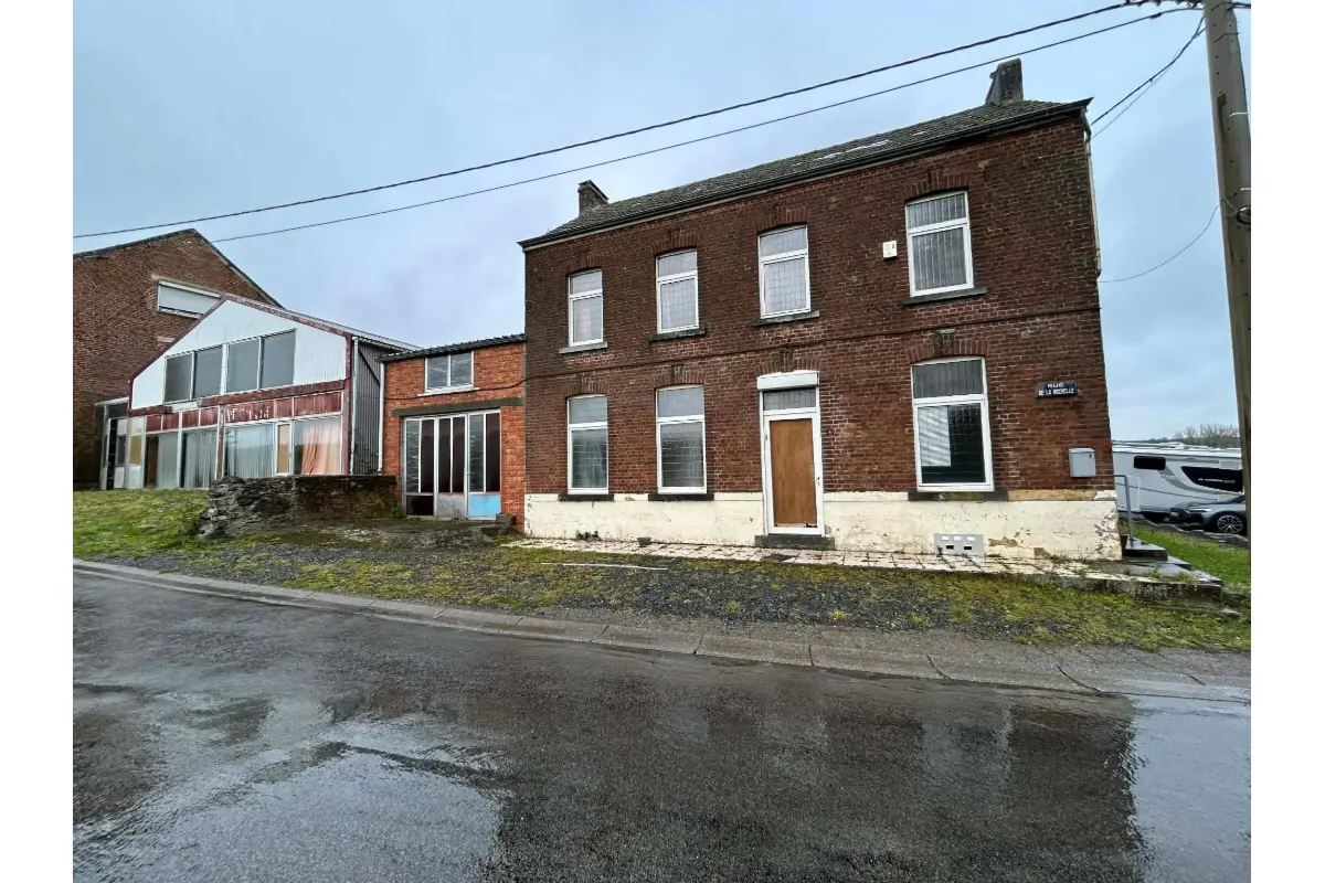 Immeuble mixte à vendre à Merbes-le-Château 6567 120000.00€ 4 chambres m² - annonce 638803