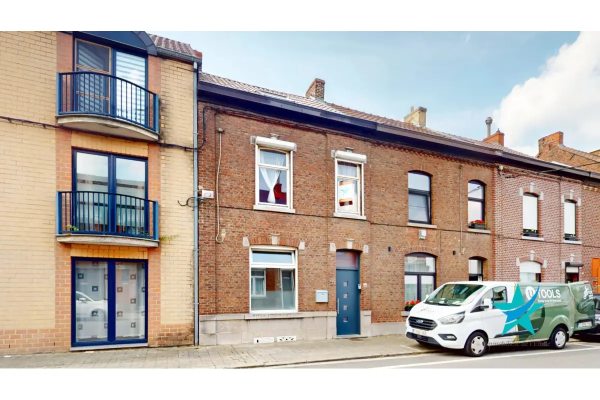 Maison à vendre à Haine-Saint-Pierre 7100 224000.00€ 3 chambres 152.00m² - annonce 639472