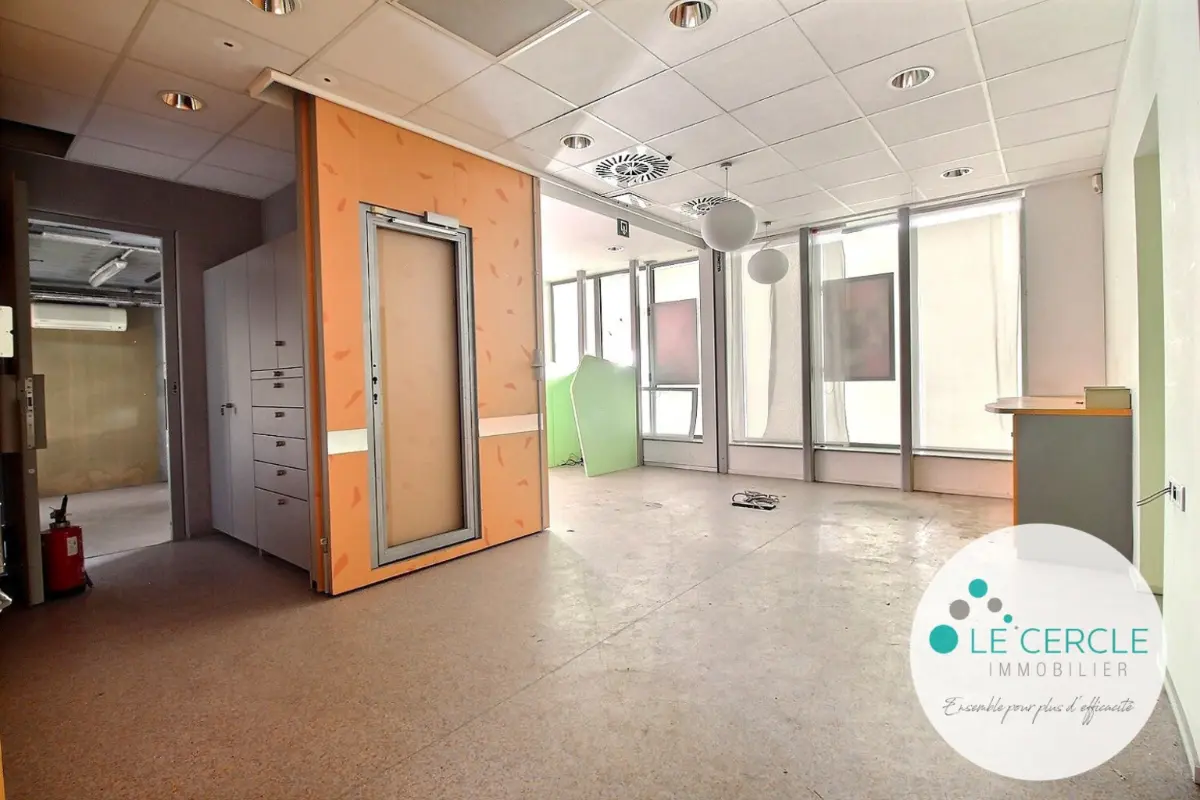 Immeuble mixte à vendre à Haine-Saint-Pierre 7100 169000.00€  chambres 446.00m² - annonce 639710