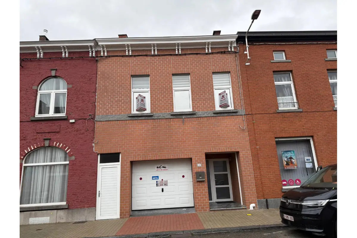 Maison à vendre à Trazegnies 6183 279000.00€ 5 chambres 255.00m² - annonce 640221