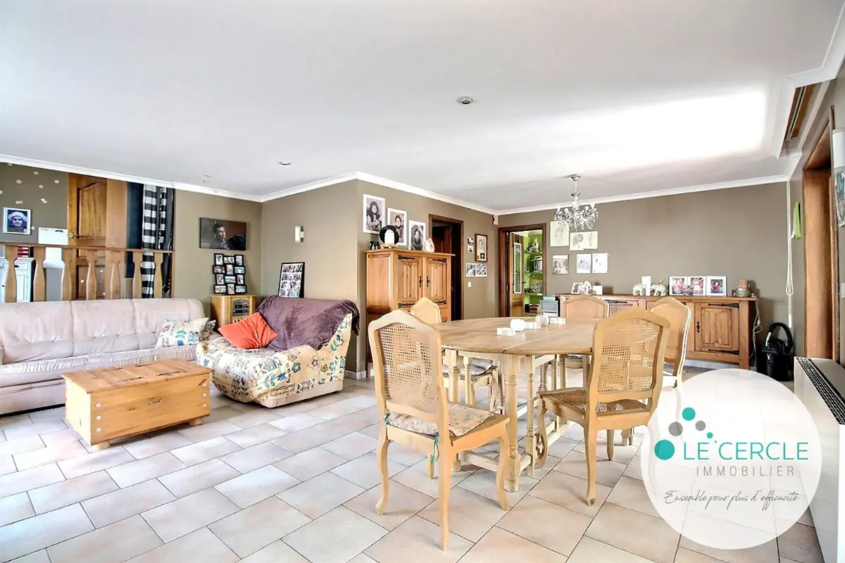 Villa à vendre à Trivières 7100 449000.00€ 4 chambres 296.00m² - annonce 639713