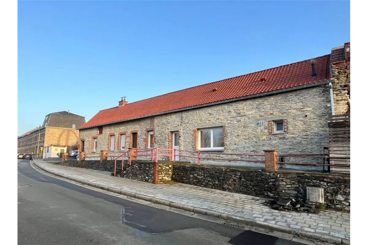 Maison à louer à Vaulx 7536 970.00€ 3 chambres 135.00m² - annonce 640839