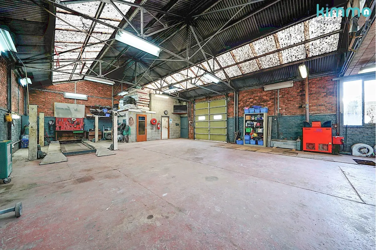 Maison à vendre à Monceau-sur-Sambre 6031 299000.00€  chambres 226.00m² - annonce 641069