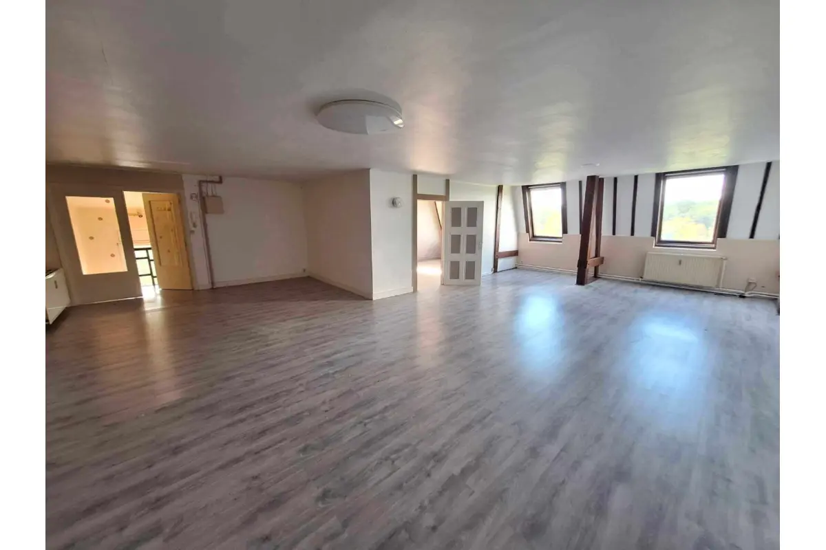 Appartement à louer à Montignies-Saint-Christophe 6560 750.00€ 3 chambres 173.00m² - annonce 641201